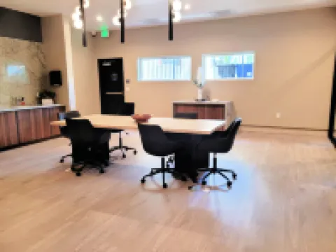 StaysPro - Gorgeous Hollywood Apts LA's Best Location and Amazing Roof Deck