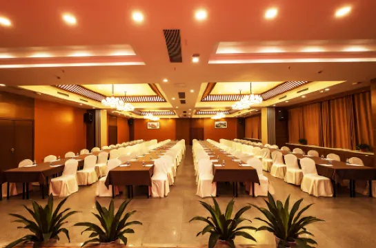 Campanile Hotel (Yueyang Railway Station Branch)） مرافق الأعمال Photos