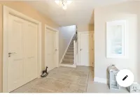 Modern Homestay Rooms 15 Minutes to Dublin Airport 핑걸 주 호텔