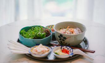 1. 하롱 베이 럭셔..
