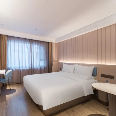 HanTing Hotel (Karamay Huijia Binhe Plaza)