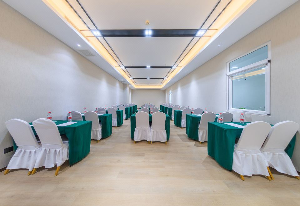 4. 이롱 호텔 (베..