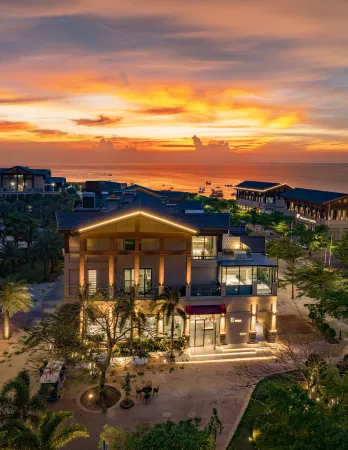 Hai LAN Jian mei su seascape hotel Отели рядом с достопримечательностью «Weizhouzhen»