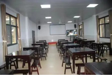 Wan'an Red Cedar Wellness Valley Homestay Отели рядом с достопримечательностью «Wan'an Ancient Ficus Virens»