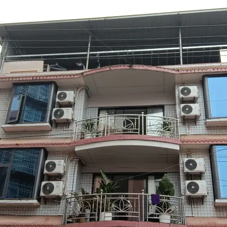 Julong Hotel