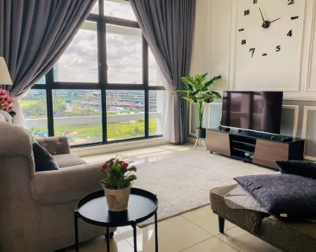 The Icon @ Conezion Golf View Netflix at IOI City Mall โรงแรมในเซอร์ดัง