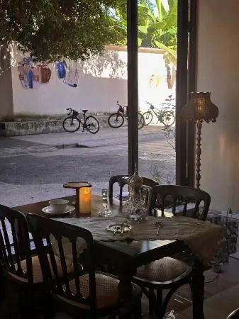 Ruisli Holiday Hotel (Hechi Vocational Education Center Branch) Отели рядом со станцией Jinchengjiang Raliway Station