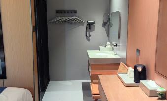 Huayi Hotel (Fucheng Fuxing South Street)