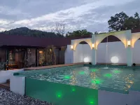 Huangguoshu Wolongshan Yin·Single-family Garden Homestay - Rooftop Pools
