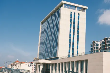 Quanzhongquan International Hotel Отели рядом с достопримечательностью «Xianguding»