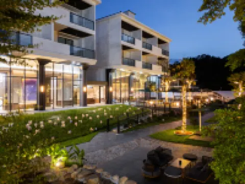 清遠水上雲朵酒店