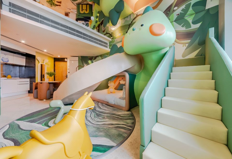Miomi Hotel의 아름다운 오션뷰가 보이는 창문