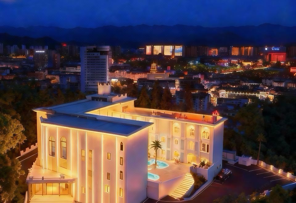 hotel overview picture