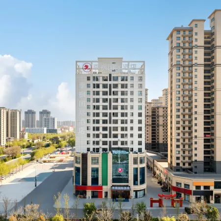 Jifeng International Hotel (Puyang East Station)