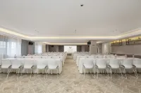 Vienna International Hotel (Wuhu Fantasy Kingdom Nanxiang Wanshang Auto Parts City)