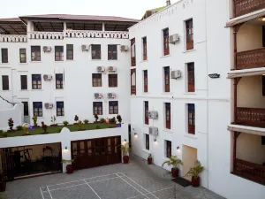 Maru Maru Hotel