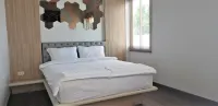 Chics Resort ชิคส์รีสอร์ท