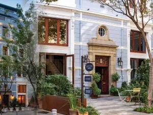 Labotessa Luxury Boutique Hotel