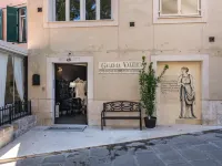 Galeria Valeria Seaside Downtown - Mag Quaint & Elegant Boutique Hotels Hotels near ACI marina Split