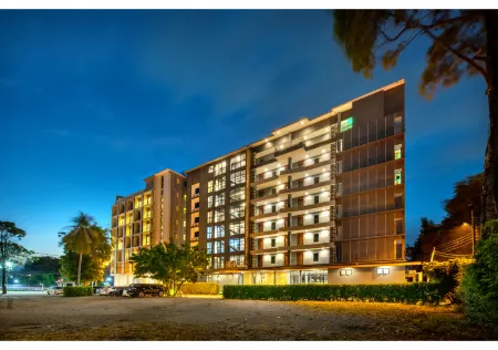 The Wind Hotel Отели рядом с достопримечательностью «Wat Nong Chap Tao»