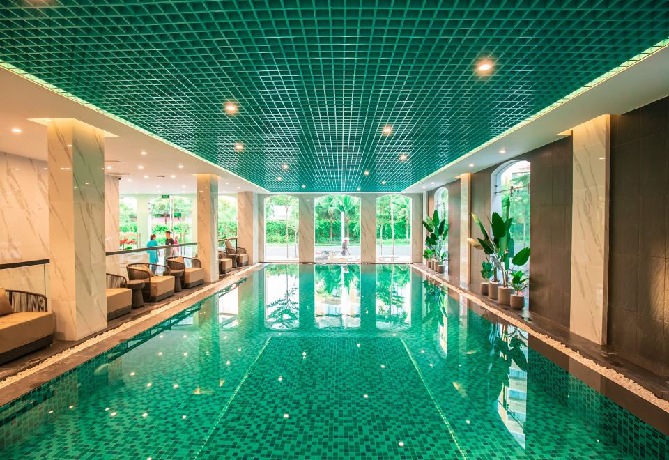 3. 파랄리아 켐 비..