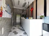 Huzhong Hotel Hotels near Tangzhen Station