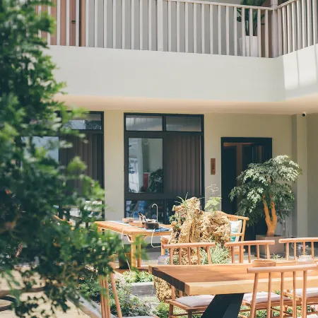 Half Hidden-Elegant Residence