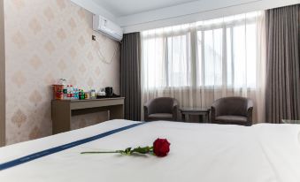 Rezen Boutique Hotel