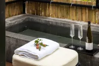 Li Xia Tian Bian Farm, Conghua, Guangzhou - Bungalows