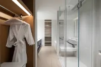 Only Theater Hotel (only Henan Branch)