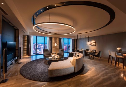 콘래드 오사카 외관