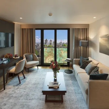 Tower Suites by Blue Orchid Hotels near Tower Bridge
