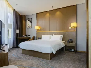 Wudang Elong Wanguo Hotel