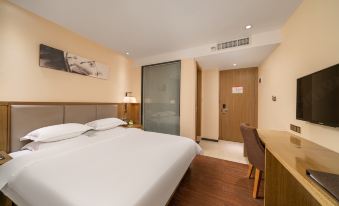 Boyi Hotel (Guangzhou Zhujiang New Town Tianhe Park Metro Station)