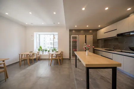 Qianyu Seaview Resort Hotel Отели рядом с достопримечательностью «The Ancient Tea Horse Road»