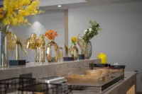 Vienna International Hotel (Zhangshu Times Square Renhe) - parking