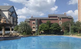 Lavande Hotel   High-speed Railway Station and municipal government of Guigang city