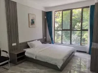 Donglai Manor Hotels in Shennongjia Hongping Airport