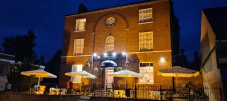 Rothwell House Hotel Отели в г. Кеттеринг