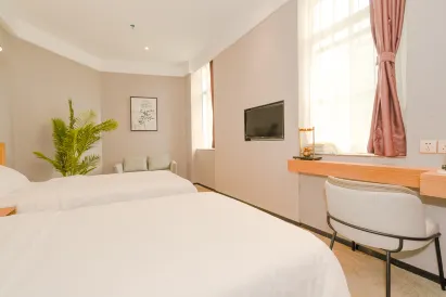Hehua Hotel (Shenzhen Dongmen Tanbu Subway Station)