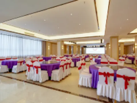 Vienna Hotel Rebo County store Hotels in Leibo