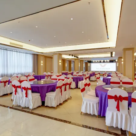 Vienna Hotel Rebo County store