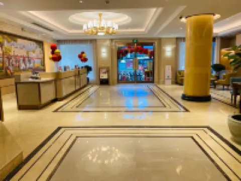 Vienna Hotel (Zhaotong Ancient City Municipal Plaza)