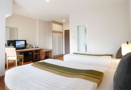 Palmyra Patong Resort Hotel Overview