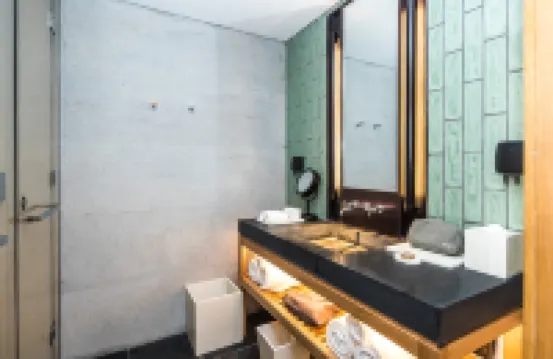 YIHE LAKE SHORE HOTSPING