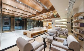 Shanghai Pudong Caolu Subway Atour Hotel