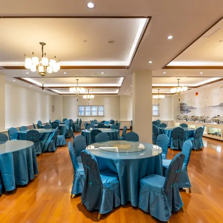 Tianyuan Hangyou Hotel (Urumqi International Airport)