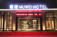 Muvi Hotel Hotel di Taining