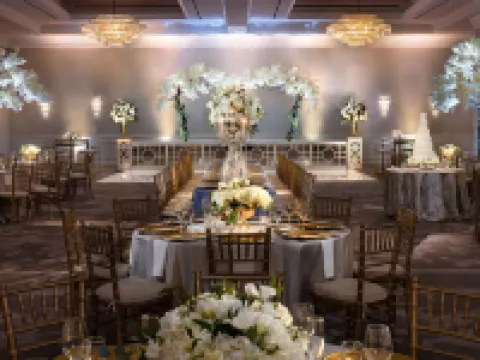 Warwick Melrose Hotel