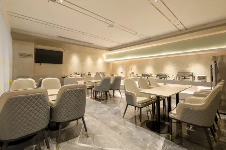 LAVANDEHOTEL（Huangshi Wanda Plaza ） Отели рядом с достопримечательностью «Hubei Normal University»